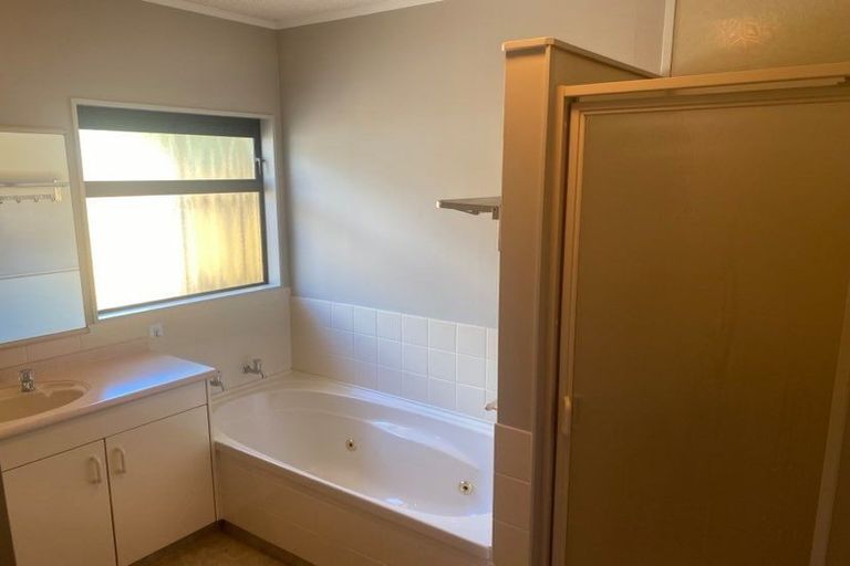 Photo of property in 204 Auckland Road, Greenmeadows, Napier, 4112