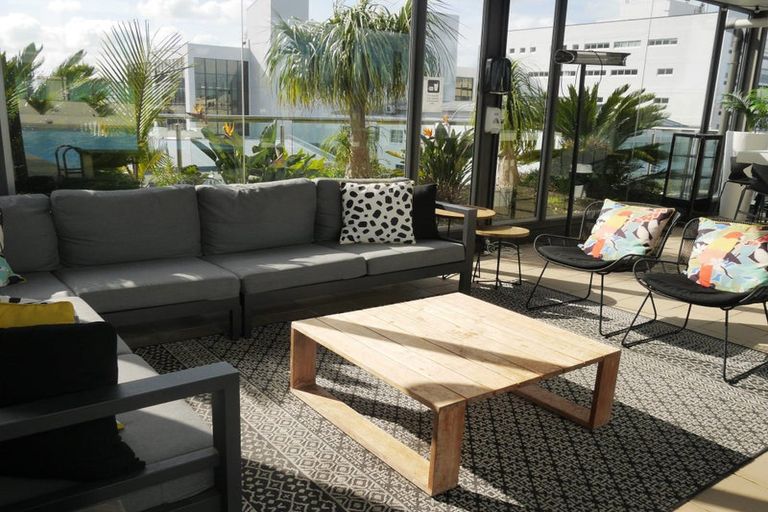 Photo of property in Sentinel Apartments, 1305/3 Northcroft Street, Takapuna, Auckland, 0622