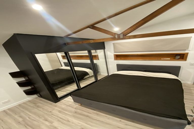 Photo of property in 110 Racecourse Road, Sockburn, Christchurch, 8042