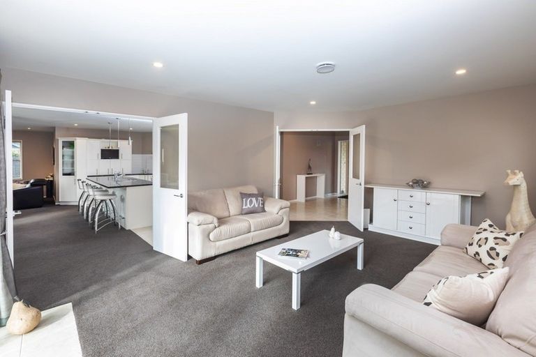 Photo of property in 51 Skyedale Drive, Harewood, Christchurch, 8051