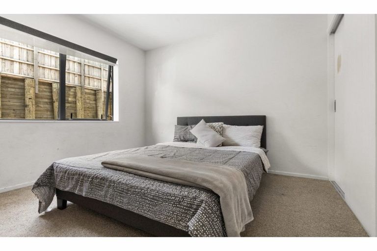 Photo of property in 22a Sabulite Road, Kelston, Auckland, 0602