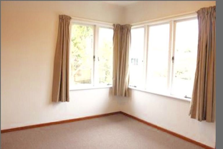 Photo of property in 3 Trinidad Road, Sunnynook, Auckland, 0620