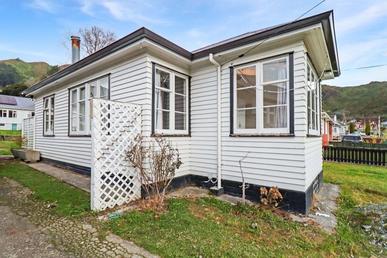 Photo of property in 11 Toomath Street, Naenae, Lower Hutt, 5011