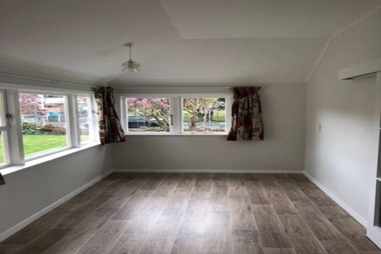 Photo of property in 19 Roberts Street, Epuni, Lower Hutt, 5011