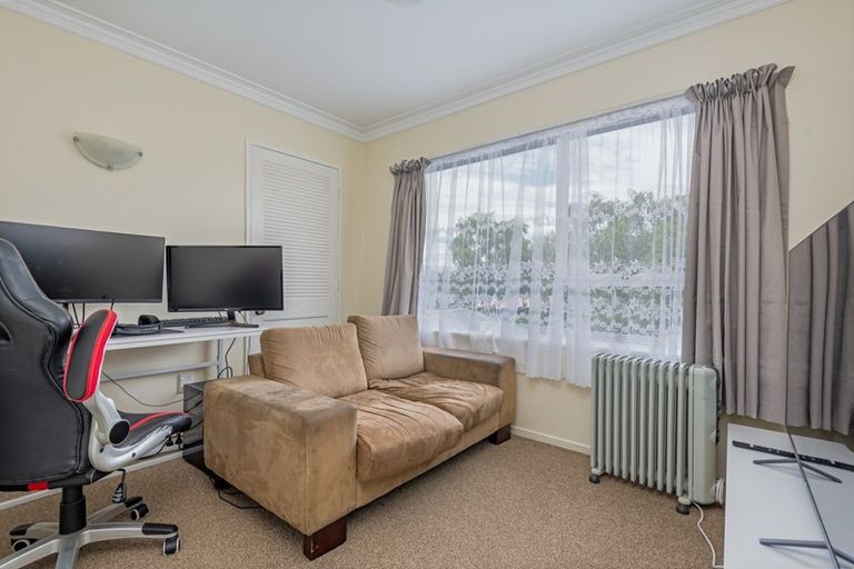 Photo of property in 10 Parkland Crescent, Terrace End, Palmerston North, 4410