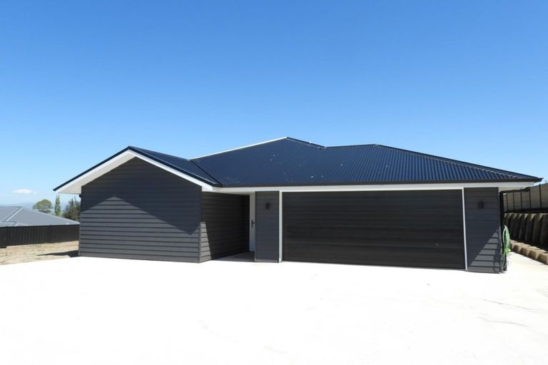 Photo of property in 17 Dove Place, Holmes Hill, Oamaru, 9401