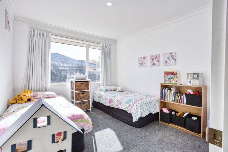 Photo of property in 41 Broadhaven Avenue, Parklands, Christchurch, 8083