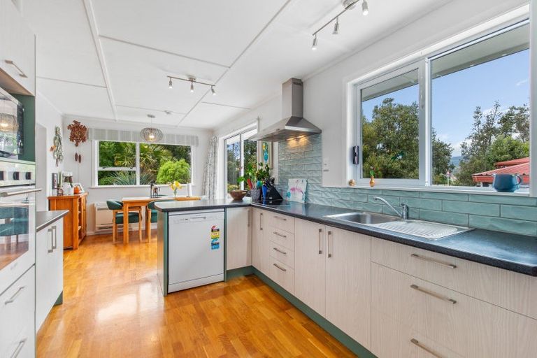 Photo of property in 11 Papaitonga Lake Road, Ohau, Levin, 5570