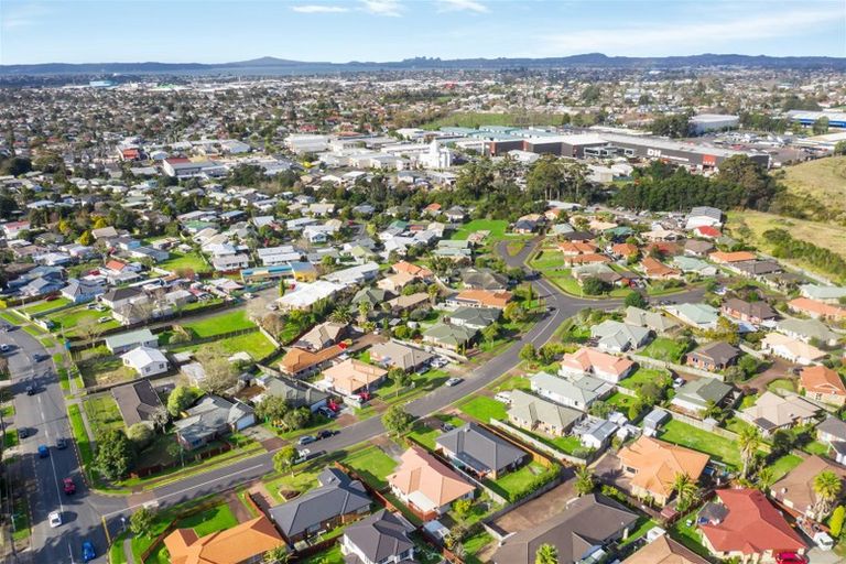 Photo of property in 3 Martin Jugum Lane, Ranui, Auckland, 0612