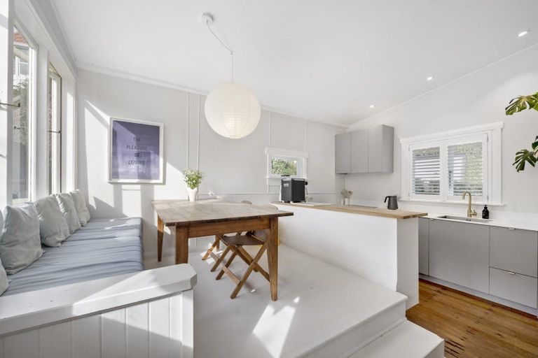 Photo of property in 28 Totara Street, Eastbourne, Lower Hutt, 5013