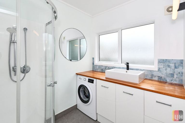Photo of property in 2/15 Winiata Terrace, Papakura, 2110