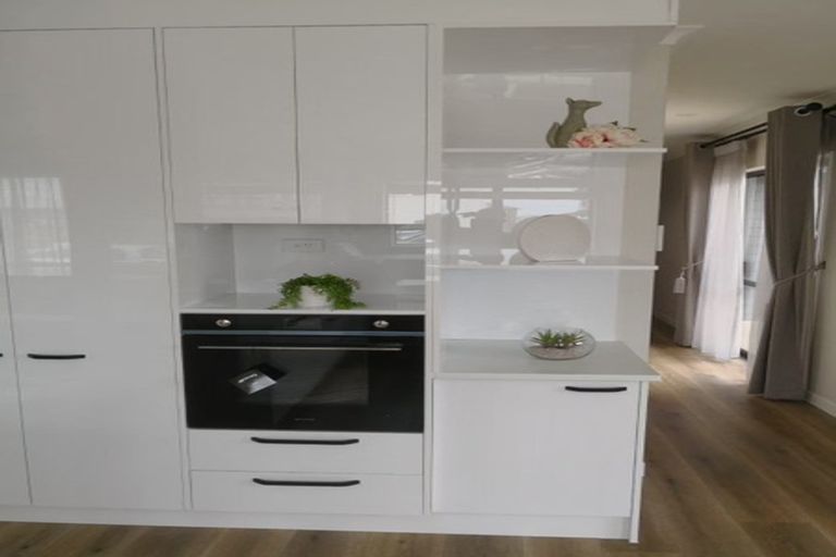 Photo of property in 2 Lavey Road, Flat Bush, Auckland, 2019