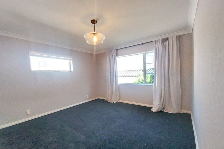 Photo of property in 1 Pukekura Place, Taradale, Napier, 4112
