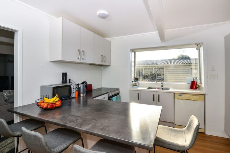 Photo of property in 1b Oak Avenue, Nawton, Hamilton, 3200