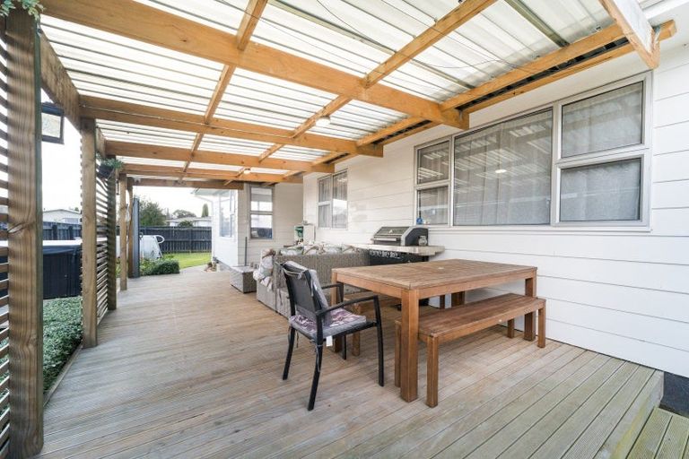 Photo of property in 124 Tremaine Avenue, Westbrook, Palmerston North, 4412