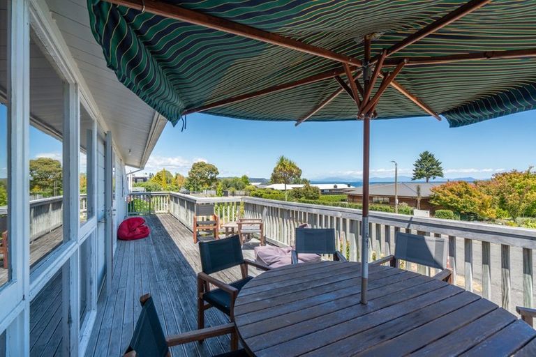 Photo of property in 9 Mahuta Road, Waitahanui, Taupo, 3378