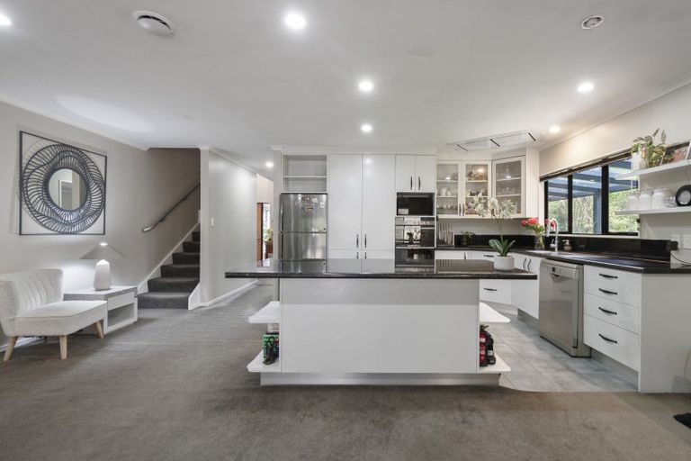 Photo of property in 402 Turitea Road, Turitea, Palmerston North, 4472