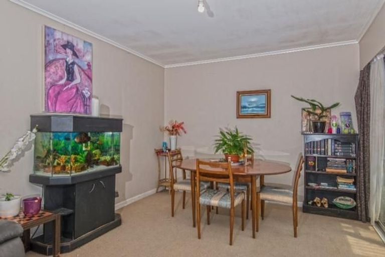 Photo of property in 693 Beach Road, Rothesay Bay, Auckland, 0630