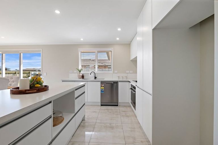 Photo of property in 1 Reremoana Close, Hawera, 4610