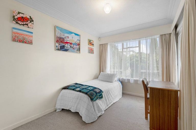 Photo of property in 139 Easther Crescent, Kew, Dunedin, 9012