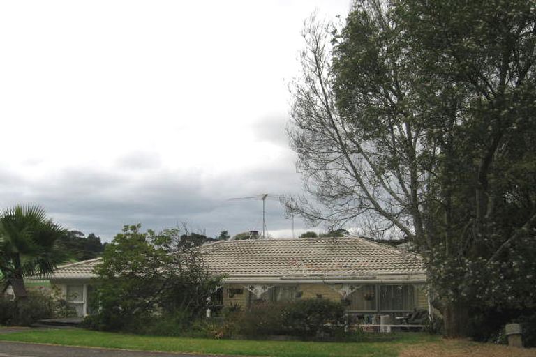 Photo of property in 23 Mcphail Street, Birkdale, Auckland, 0626
