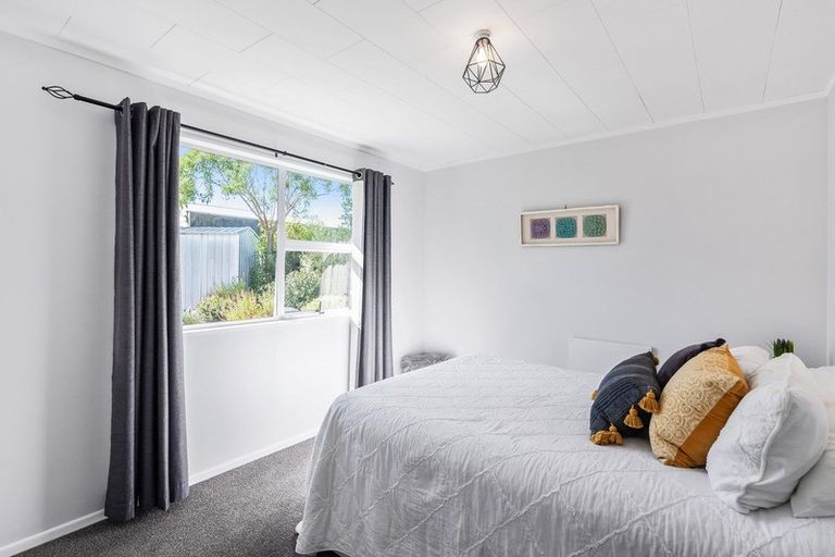 Photo of property in 3a Arthur Grove, Waikanae, 5036