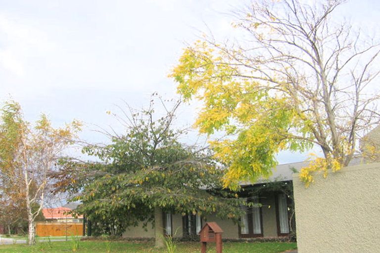 Photo of property in 1 Strachan Way, Highbury, Palmerston North, 4412