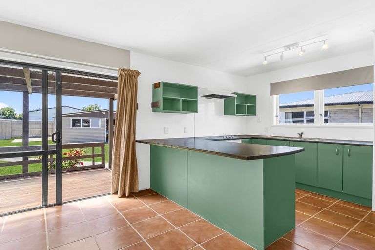 Photo of property in 12 Tasman Street, Havelock North, 4130
