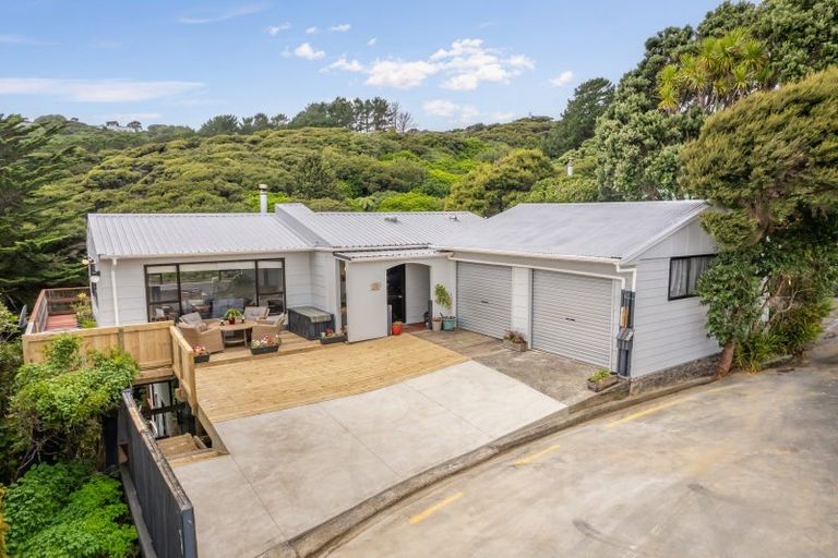 Photo of property in 20 Roys Road, Plimmerton, Porirua, 5026