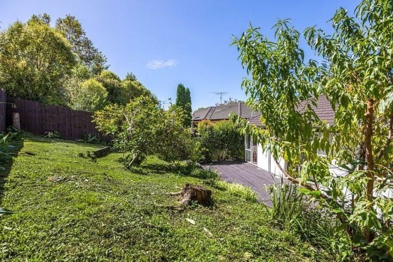 Photo of property in 24 Langana Avenue, Browns Bay, Auckland, 0630