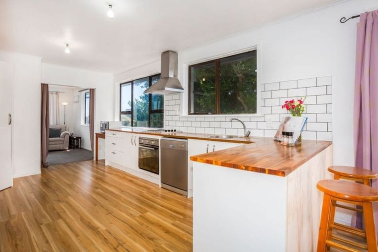 Photo of property in 33 Kokiri Crescent, Waitangirua, Porirua, 5024