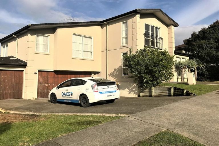 Photo of property in 12 Seresin Crescent, Flat Bush, Auckland, 2016