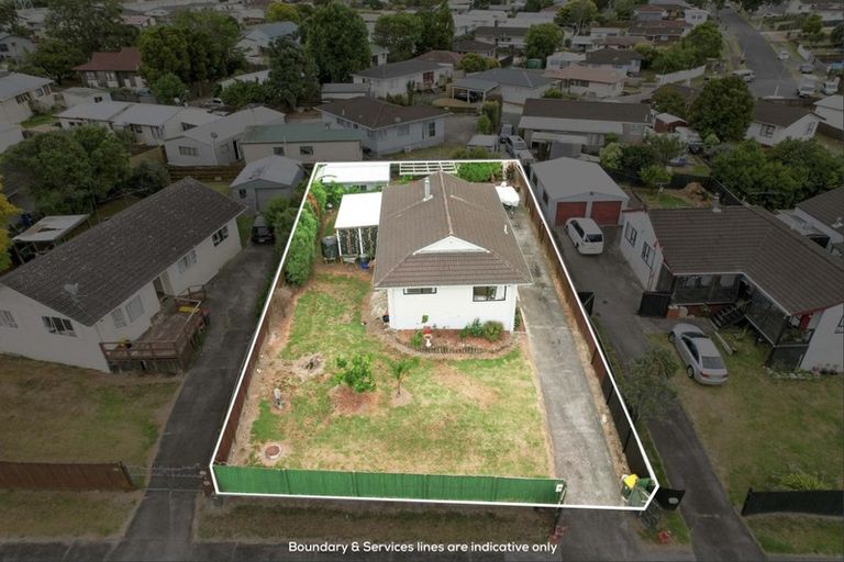 Photo of property in 14 Advocate Place, Randwick Park, Auckland, 2105