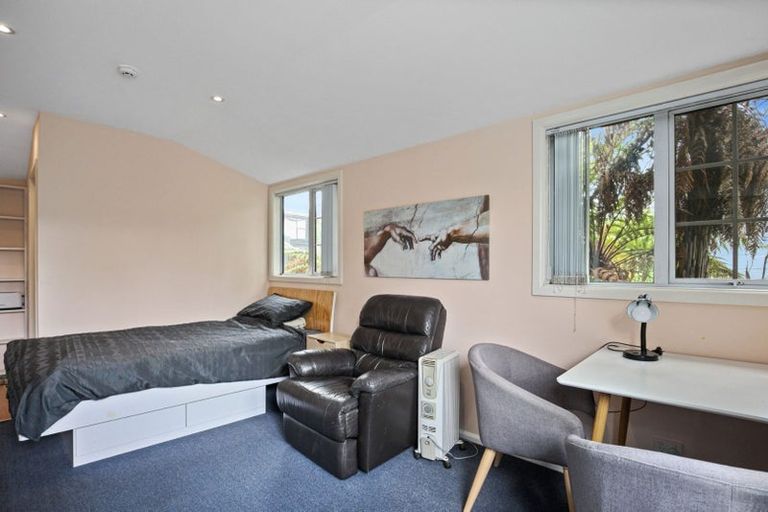 Photo of property in 87 Memorial Avenue, Ilam, Christchurch, 8053