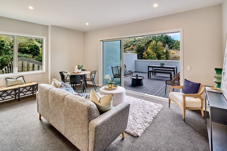 Photo of property in 5 Pakura Place, Wainuiomata, Lower Hutt, 5014