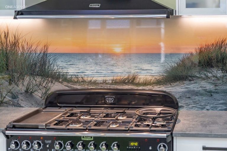 Photo of property in 14 Deans Place, Amberley, 7410