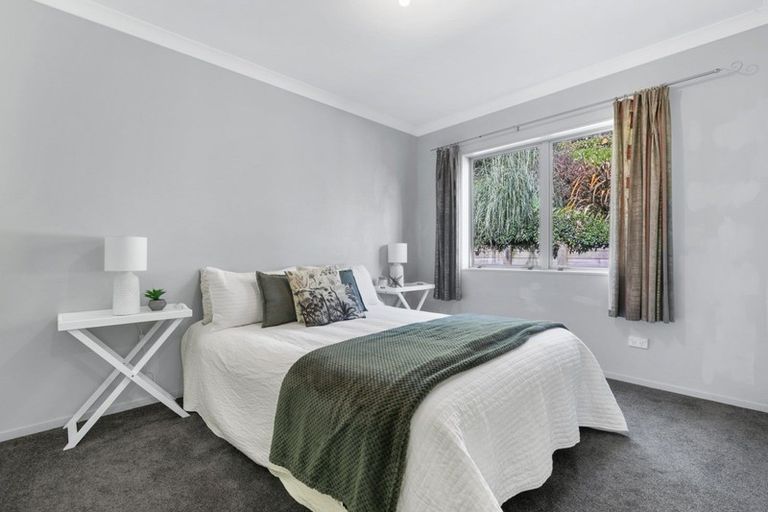 Photo of property in 42 Holcombrooke Lane, Welcome Bay, Tauranga, 3175