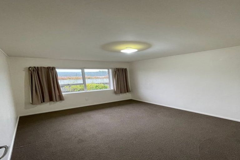 Photo of property in 2/13 Copley Street, New Lynn, Auckland, 0600