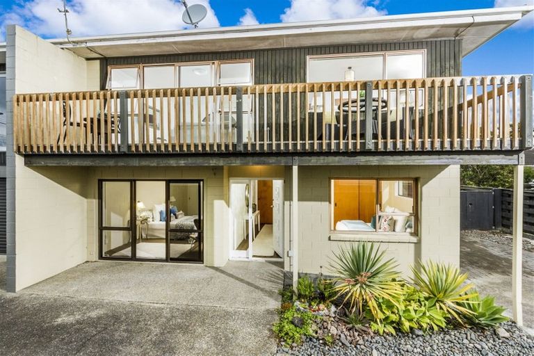 Photo of property in 2/57 Lake Road, Devonport, Auckland, 0624