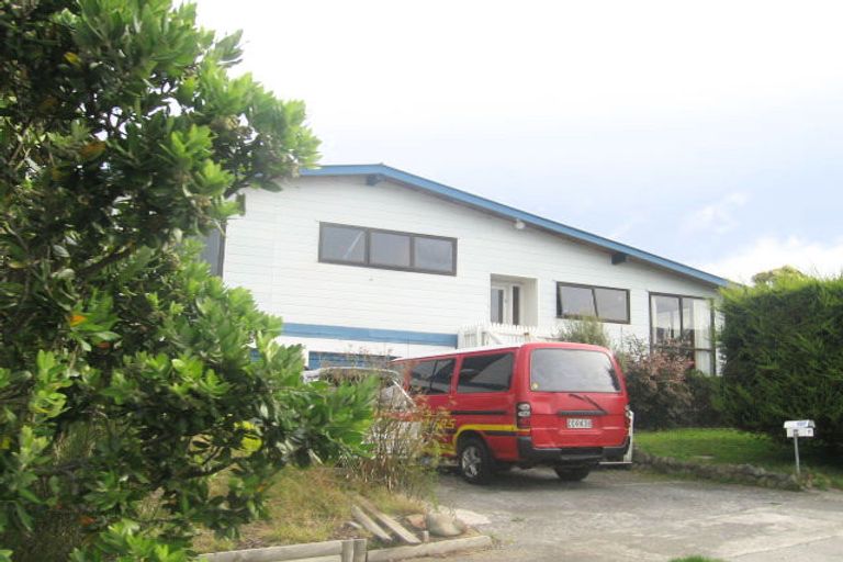 Photo of property in 70 Cypress Drive, Maungaraki, Lower Hutt, 5010