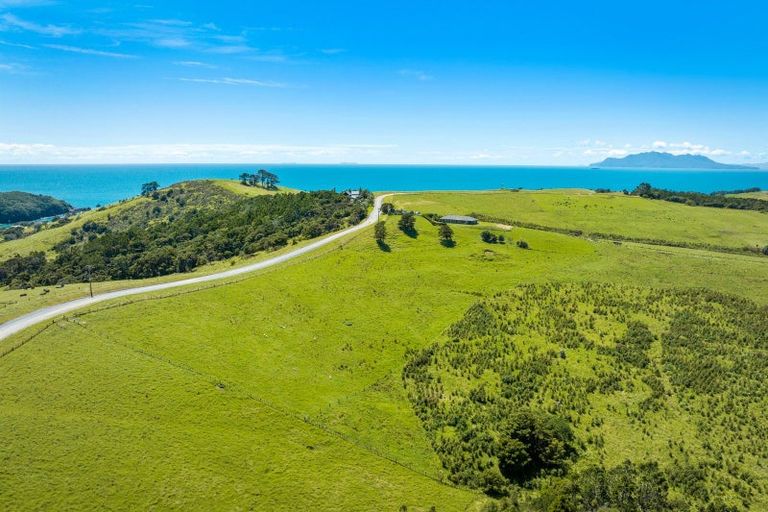 Photo of property in 98 Cape Rodney Road, Leigh, 0985