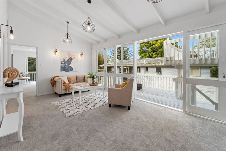 Photo of property in 18 Archers Road, Glenfield, Auckland, 0629