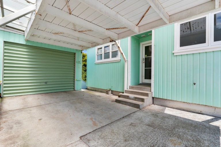 Photo of property in 1130 Papamoa Beach Road, Papamoa Beach, Papamoa, 3118