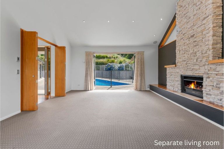 Photo of property in 5 Cameron Drive, Acacia Bay, Taupo, 3385