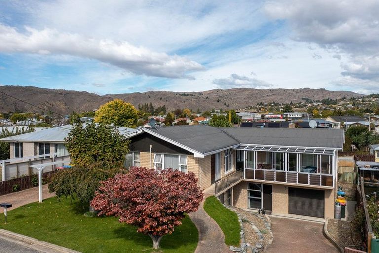 Photo of property in 52 Royal Terrace, Alexandra, 9320