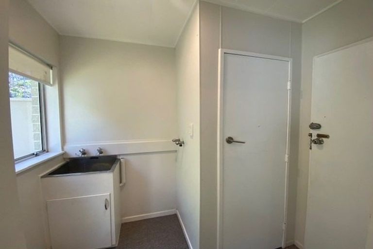 Photo of property in 3c Peckham Grove, Tawa, Wellington, 5028