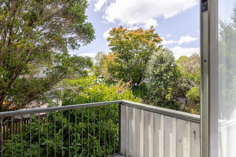 Photo of property in 8a Williams Terrace, Fitzherbert, Palmerston North, 4410