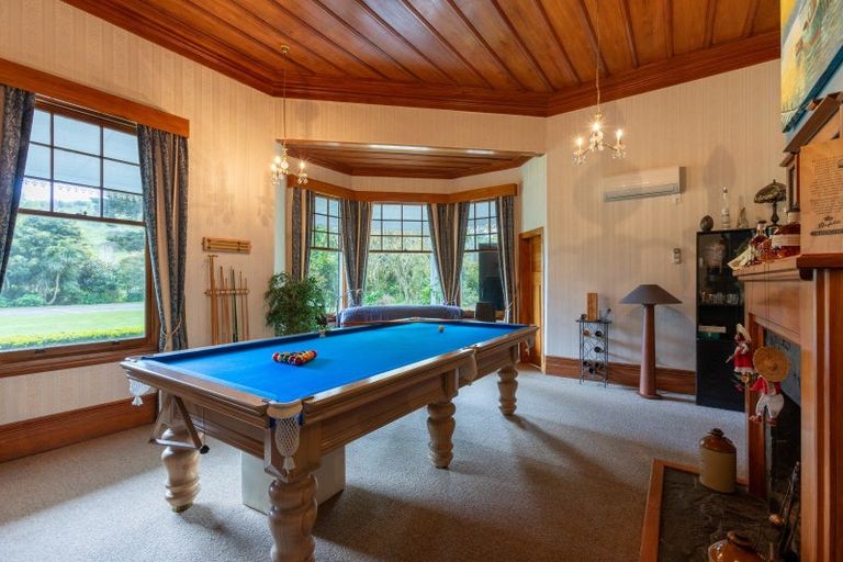 Photo of property in 6 Totara Road, Kumeroa, Woodville, 4997