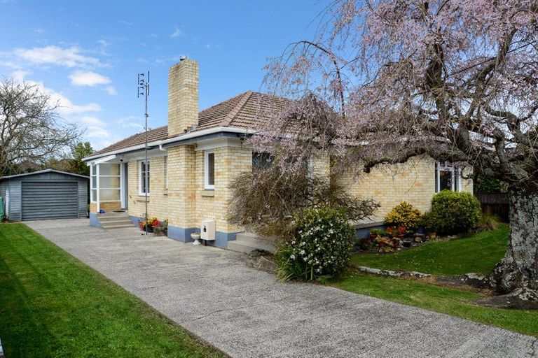 Photo of property in 36 Oxford Street, Fairfield, Hamilton, 3214