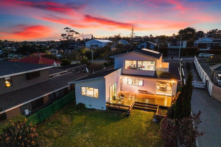 Photo of property in 30 Churchill Road, Cockle Bay, Auckland, 2014